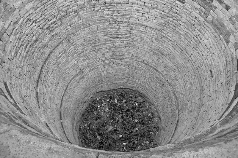 Impediments to enjoyment of Human Right to Water: 'Availability' Norm - dried-up well in Shivpuri district, Madhya Pradesh